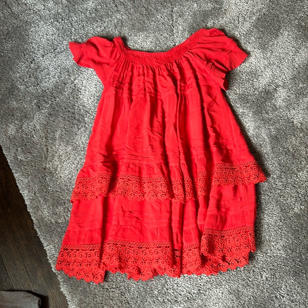 Pretty off the shoulder or can be worn regular coral red/ pink dress